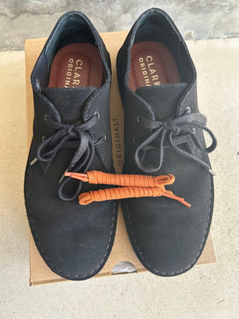 クラークスオリジナル　デザートカーン　ブラック