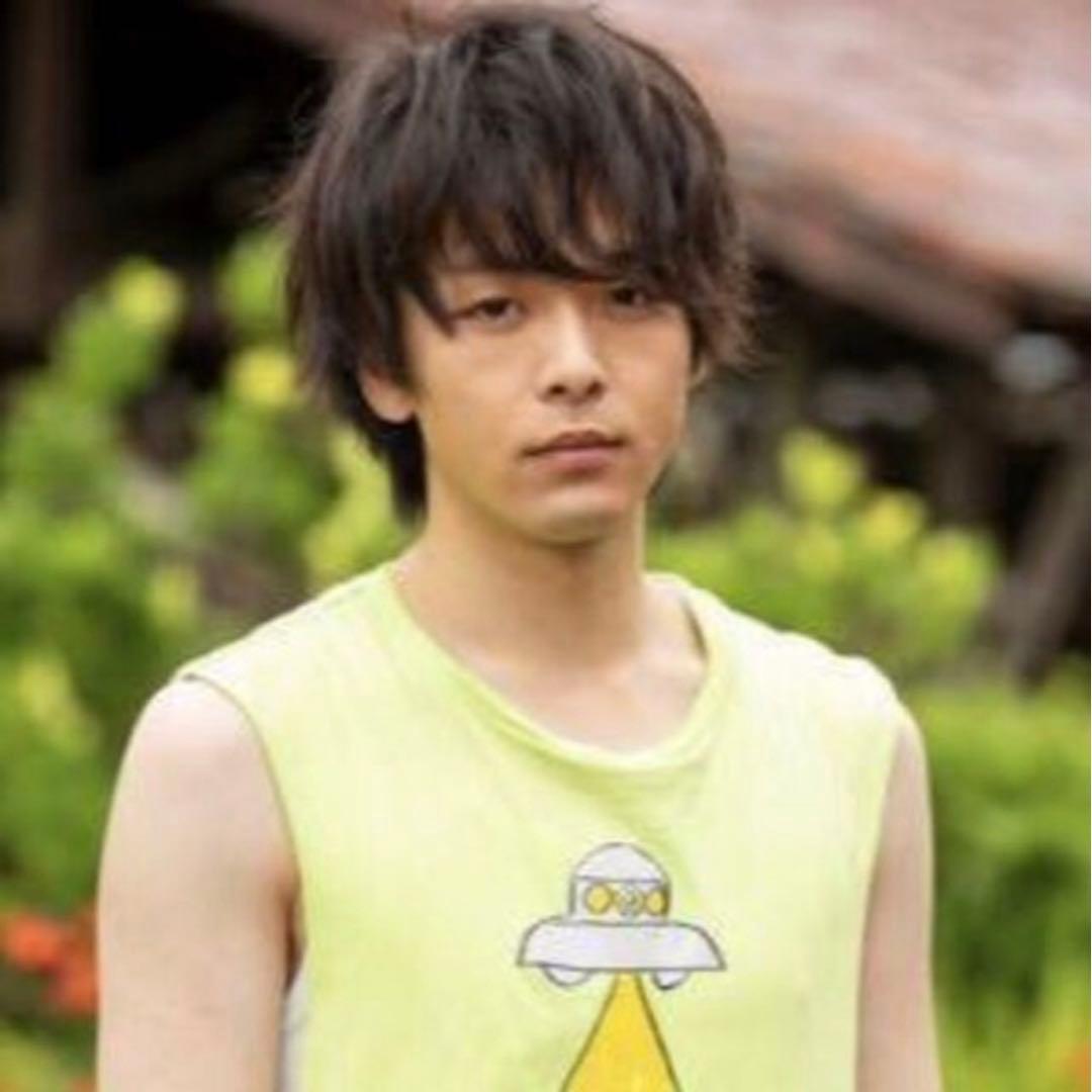 中村倫也　着用　台風家族 ナスTシャツ　サイズM