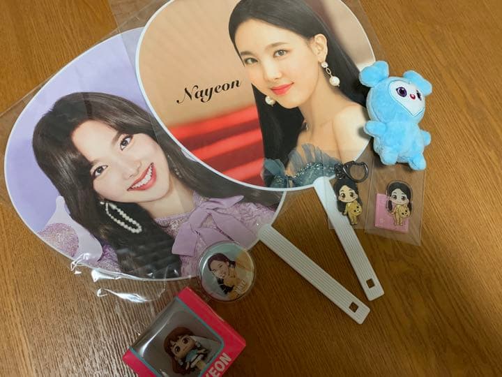 TWICE ナヨン 公式グッズ まとめ売り - メルカリ