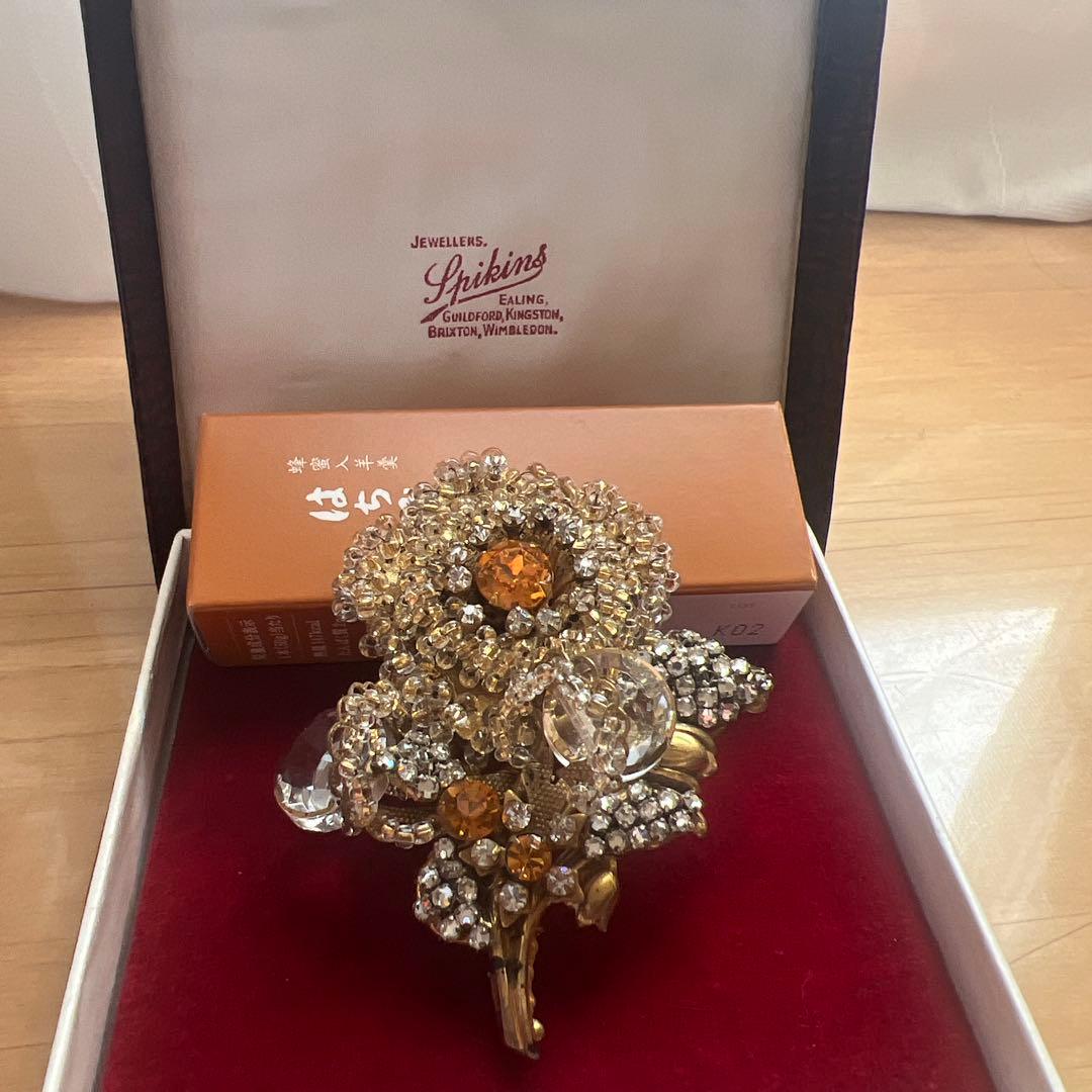 ミリアム ハスケル ブローチ