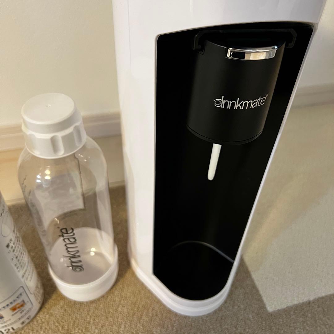 ドリンクメイト マグナムDRM1005白 ガスシリンダー2本&専用ボトル1本付