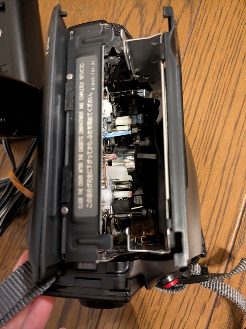 美品＊動作確認済 SONY CCD-TR105 ハンディカム Video8