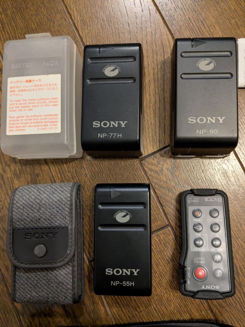 美品＊動作確認済 SONY CCD-TR105 ハンディカム Video8