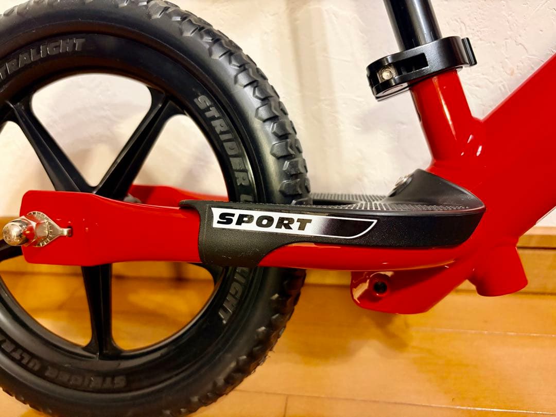 極美品】STRIDER ストライダー SPORTS MODEL 12インチ 赤