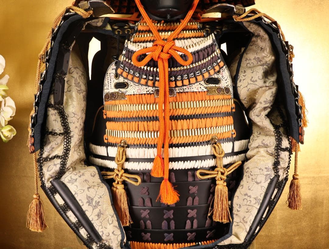 BY02　甲冑　具足　黒胴当世素掛 緋縅　鎧櫃付き　等身大　現代鎧　兜　武具