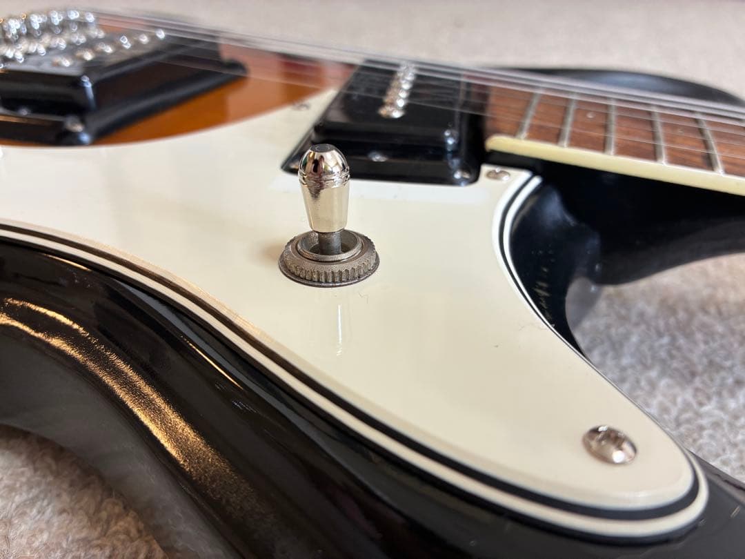 □モズライトギター Mosrite of California 演奏動画あり！ 初試奏