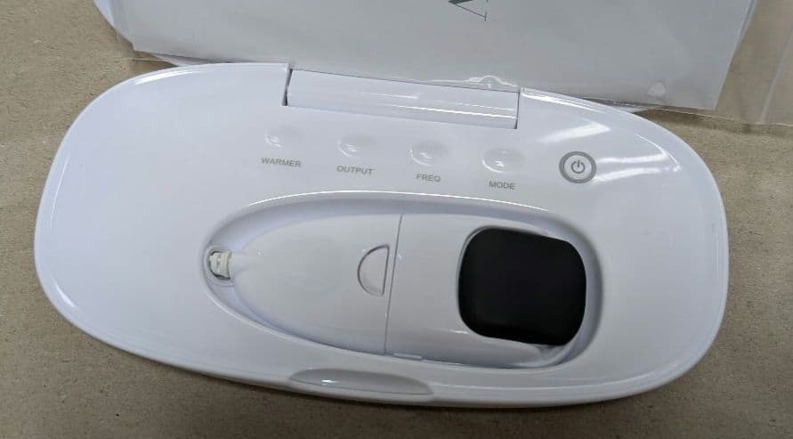 Moisteane Moistcare IV 美顔器 充電器付き