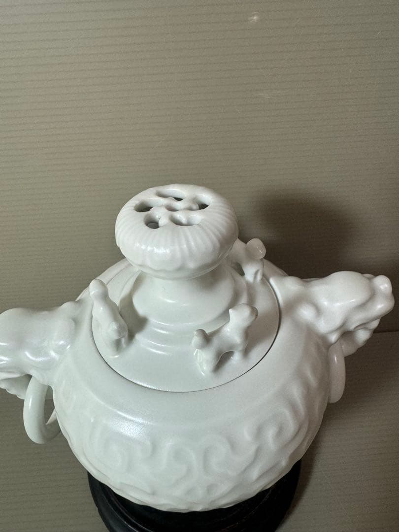 2864 小笠原長春 肥前国 鍋島 太白磁 環付 香炉 台座付