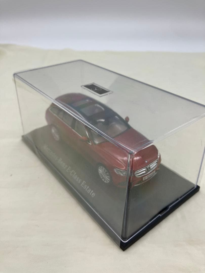 ベンツ　Mercedes-Benz E-Klasse T-Modell ミニカー