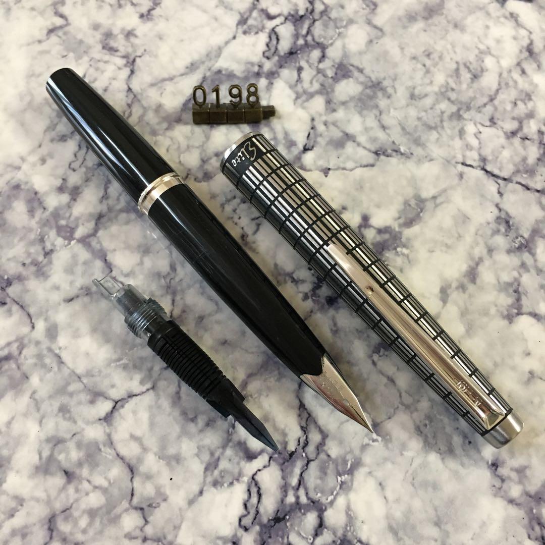 0198 オーバーホール済み 万年筆 パイロット PILOT 格子 18k