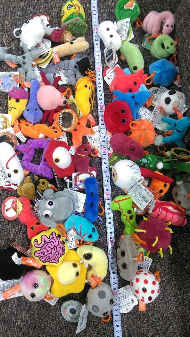 ジャイアントマイクロブス　ぬいぐるみ　キーホルダー　大・小　まとめ売り　58個