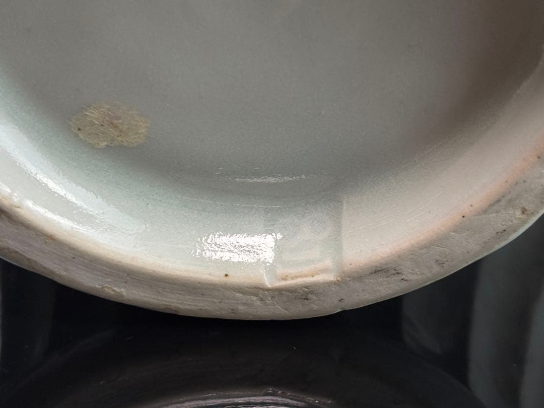 益子焼 名工【瀧田項一】作 白磁鎬手瓶子 共箱 R7112341