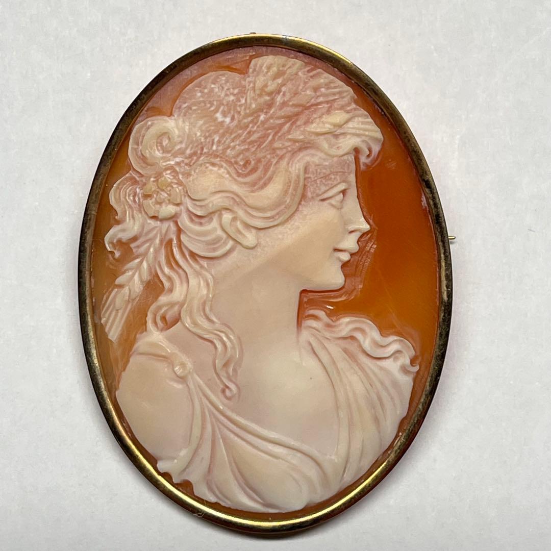 Donadio カメオ ブローチ - メルカリ