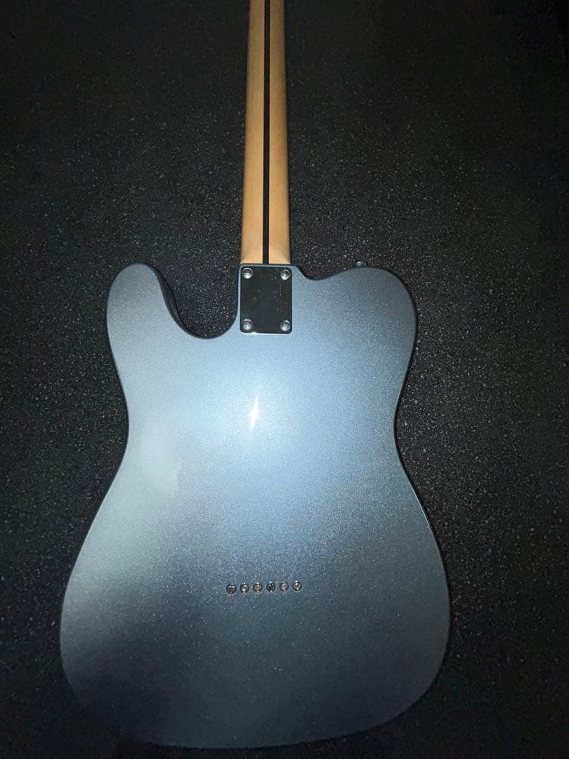 超特価現在お値下げ中 今週まで】 セミソリッドギター - メルカリ