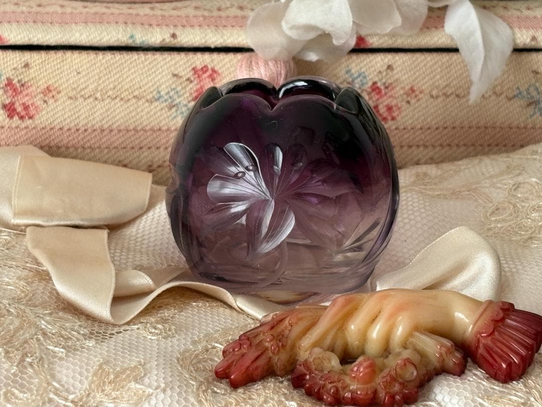 ✨期間限定✨☆美品☆ モーゼル アメジストガラス 花瓶 置物