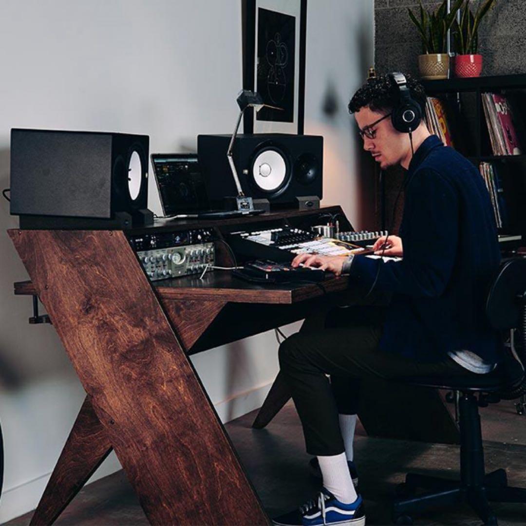 Output Platform コディアック・ブラウン スタジオデスク DTM