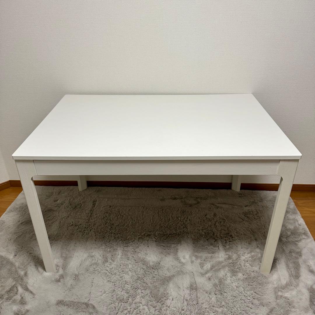 【れー】IKEA エーケダーレン ダイニングテーブル　ホワイト 伸長式