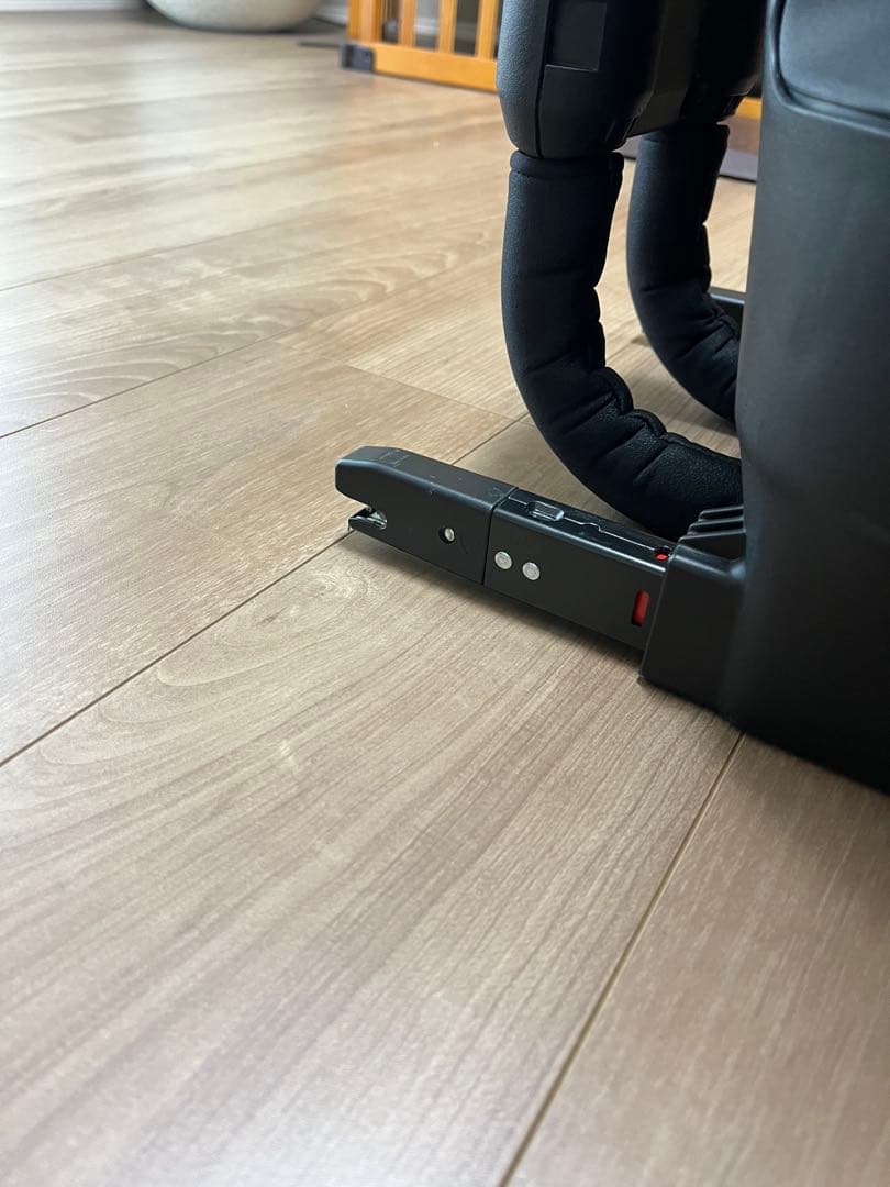 AILEBEBE チャイルドシート ブラック　エールベベ・クルット5i グランス