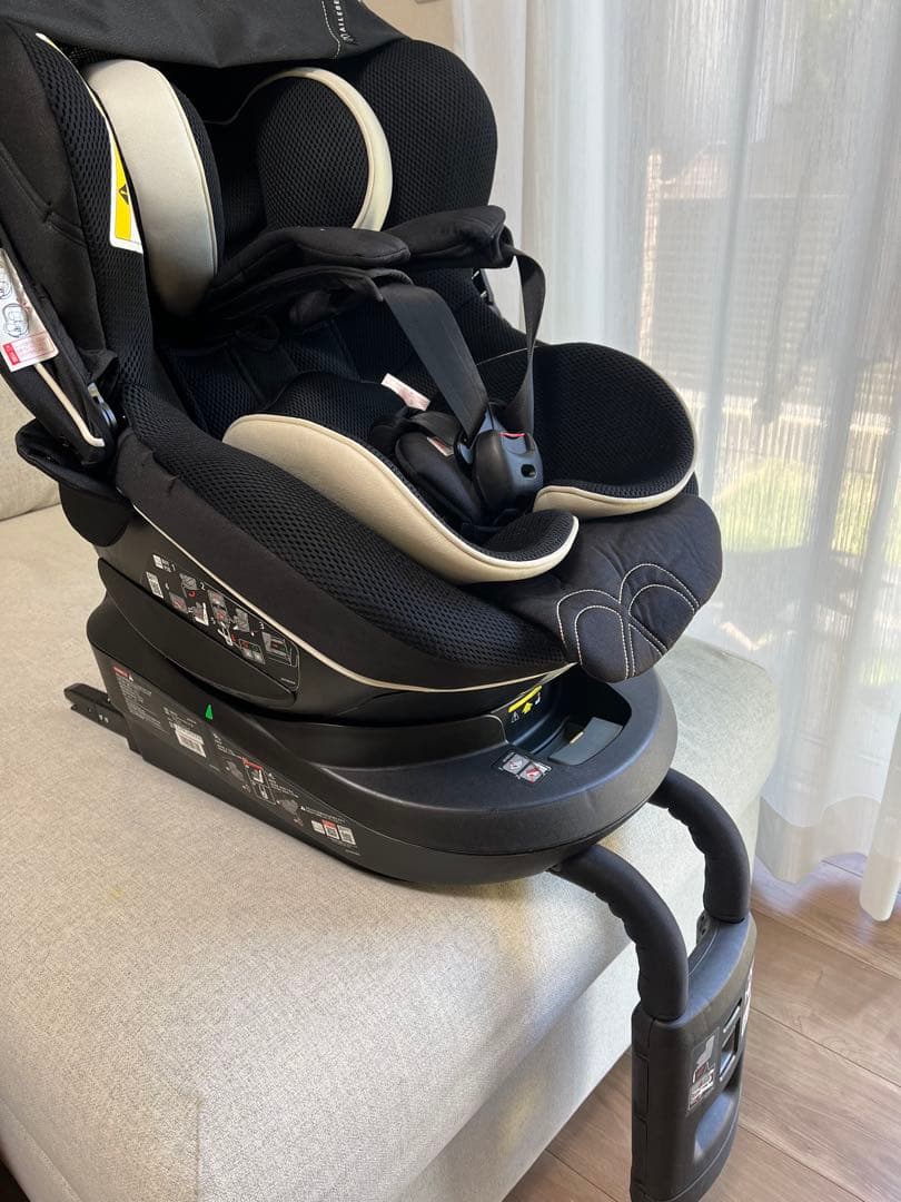 AILEBEBE チャイルドシート ブラック　エールベベ・クルット5i グランス