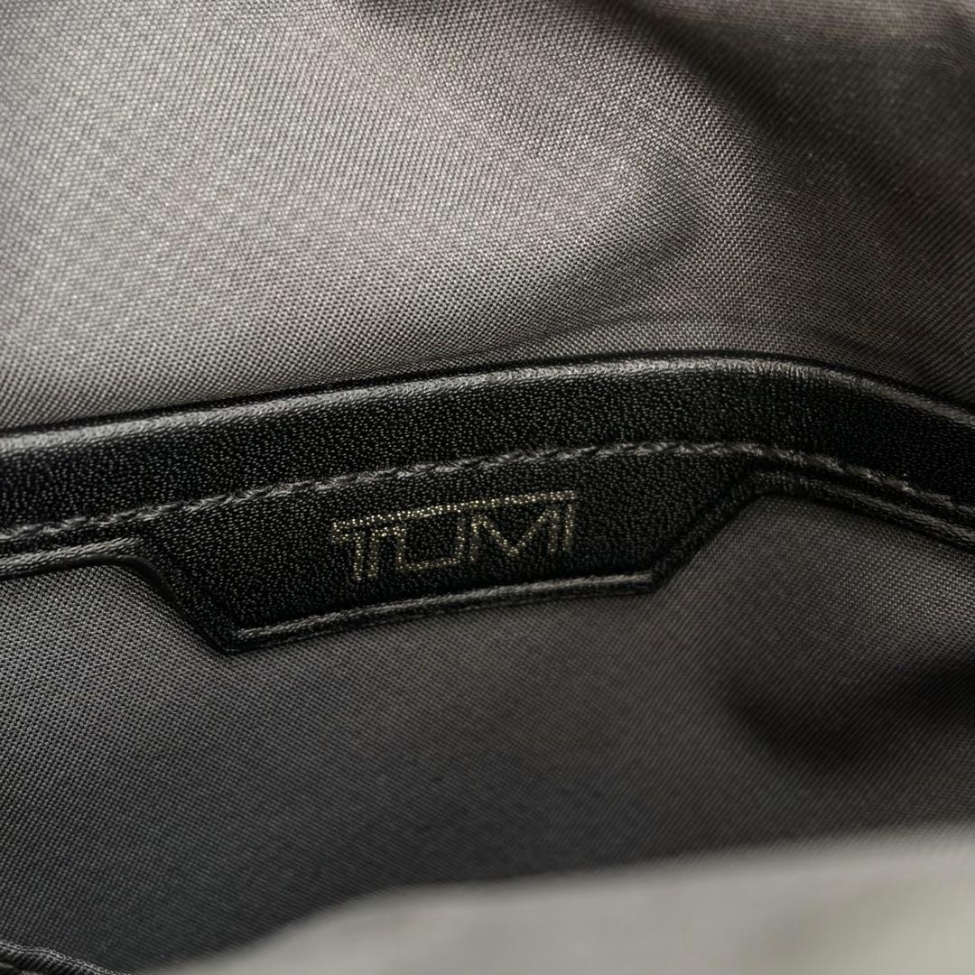 【美品】トゥミ ビジネスバッグ ハリソン バーンズブリーフ スリム ブラック