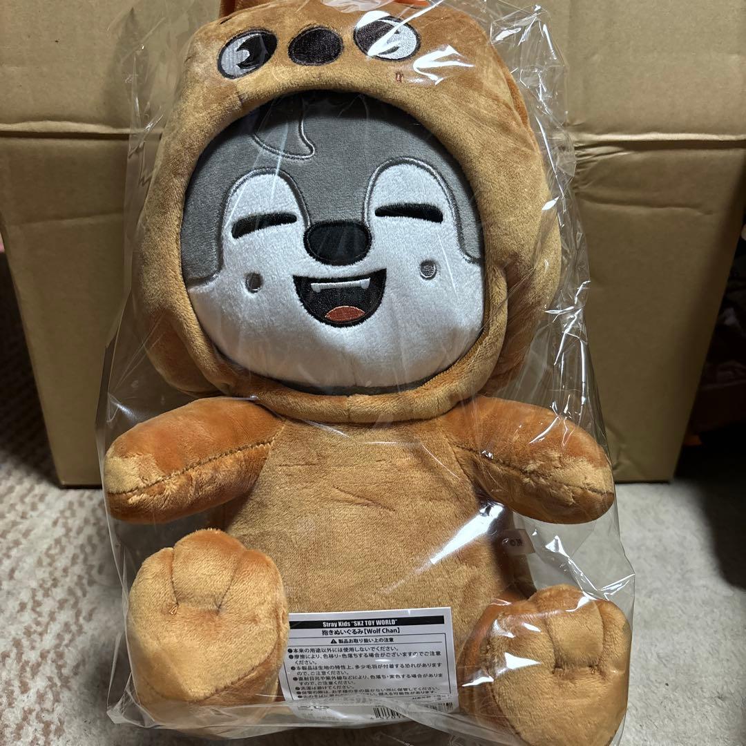 スキズ ウルフチャン 抱きぬいぐるみ