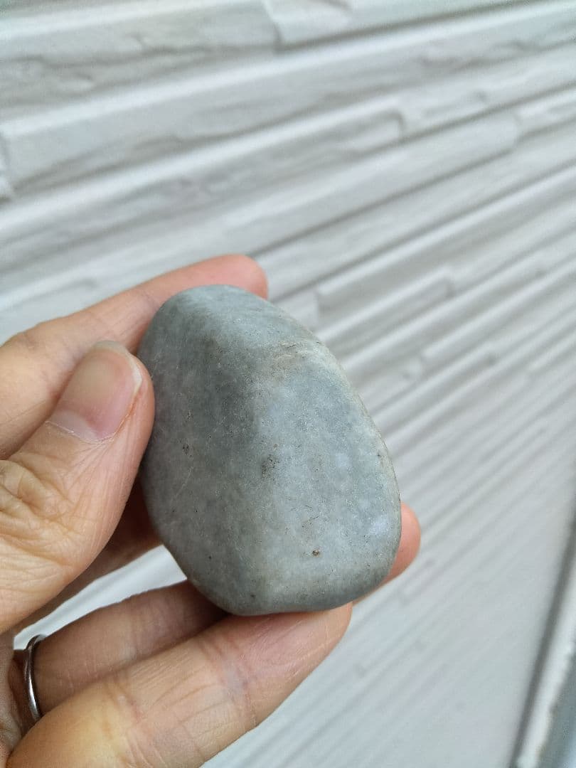 国石翡翠 85g ヒスイ ひすい 新潟県 糸魚川市姫川翡翠 原石 翡翠