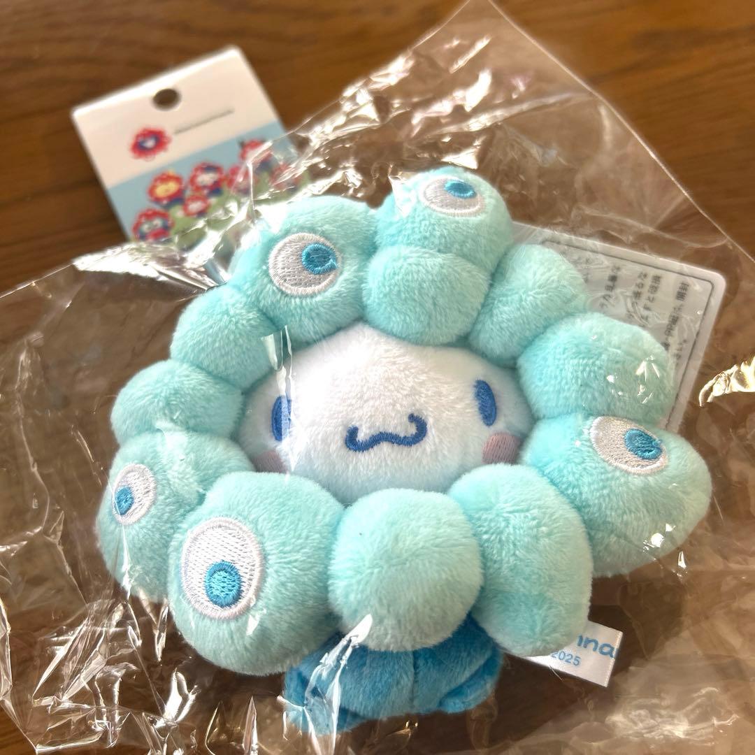 未開封　ミャクミャク　シナモロール　シナモン　カラビナ ミャクミャク シナモロール シナモン マスコットキーホルダー カラビナ