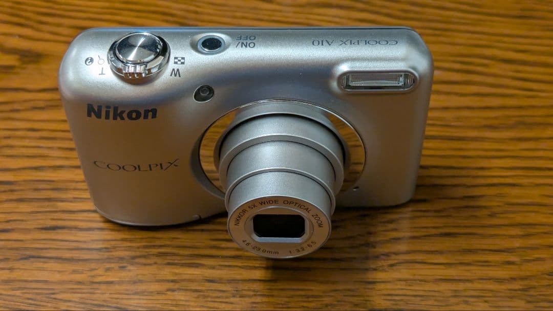 Nikon COOLPIX A10 シルバー 超美品＆完動品 人気上昇中