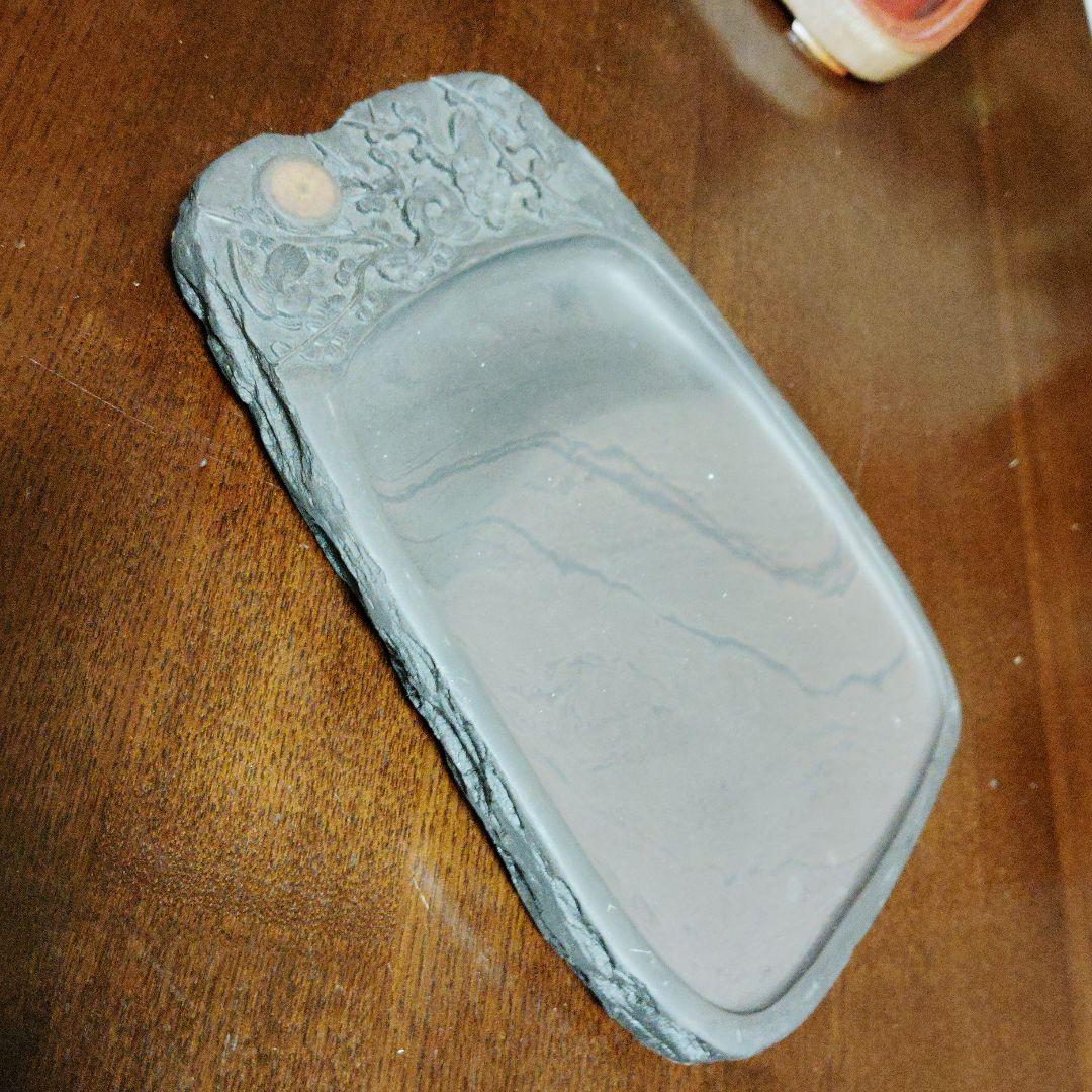 彫刻装飾付き硯