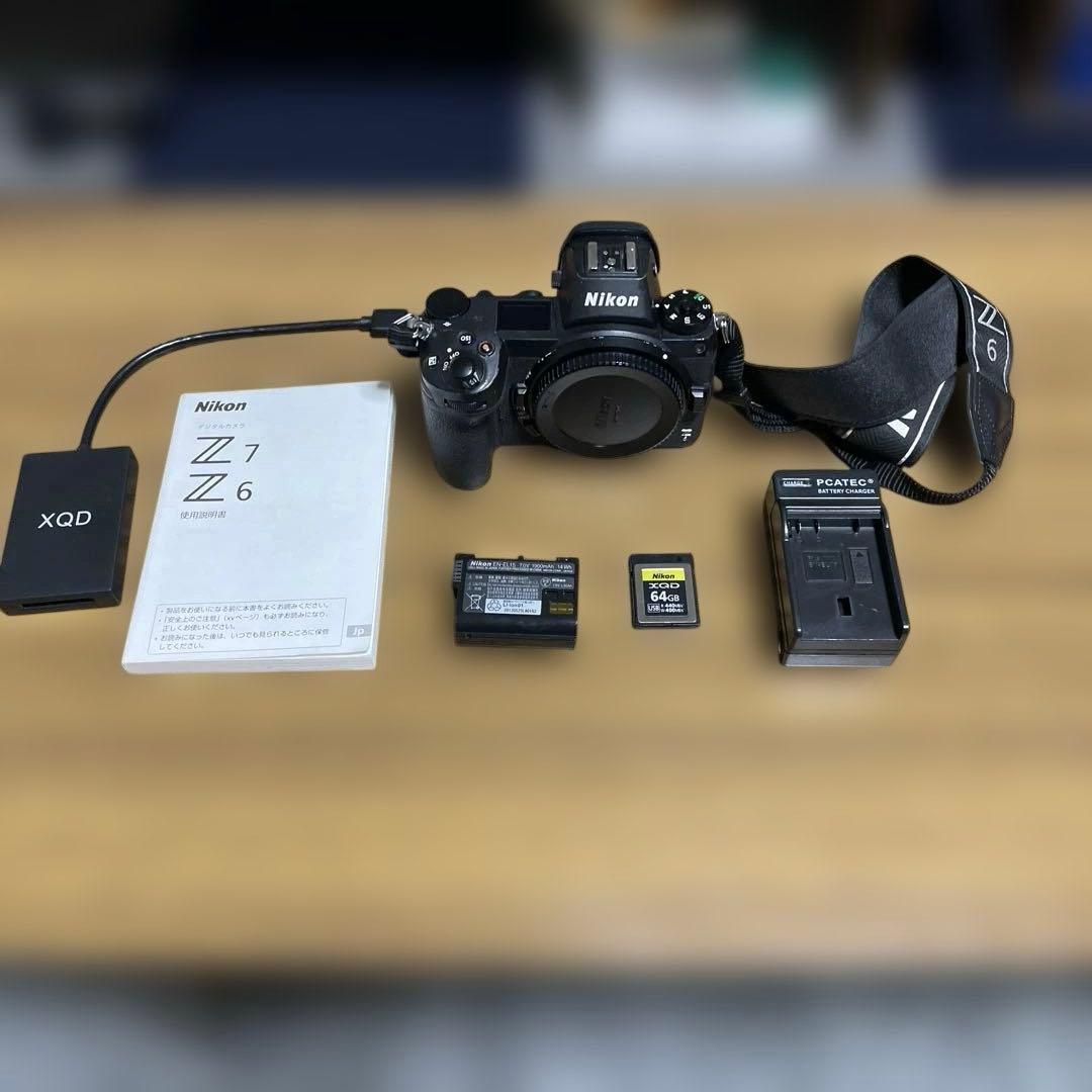 Nikon Z6 ミラーレスカメラ 本体と付属品 Nikon Z6 ミラーレス一眼 本体と付属品 ニコン Nikon Z6 ミラーレス