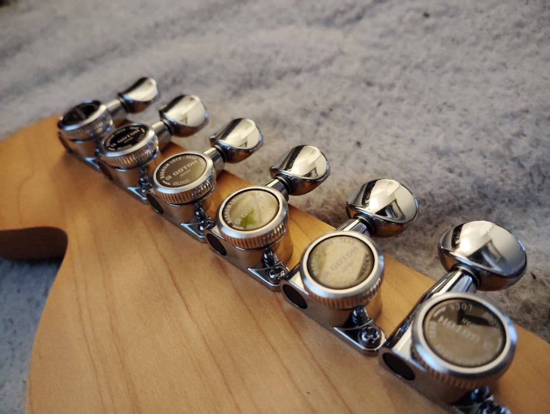 新品 個人製作 ストラトタイプ 木製PG サーフグリーン エレキギター