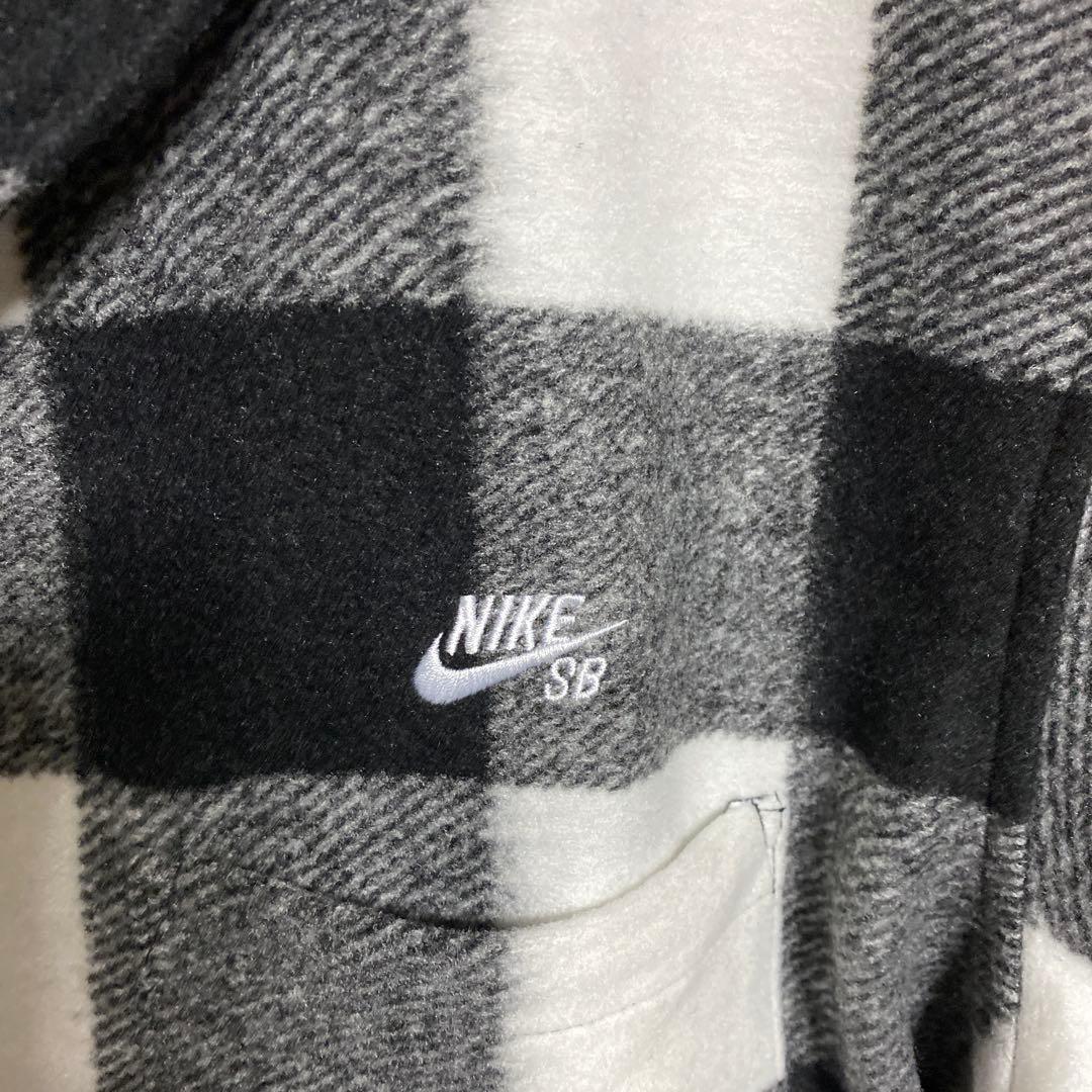 渡久地東亜ナイキ SB エッセンシャル スケートボード シャツ ジャケット