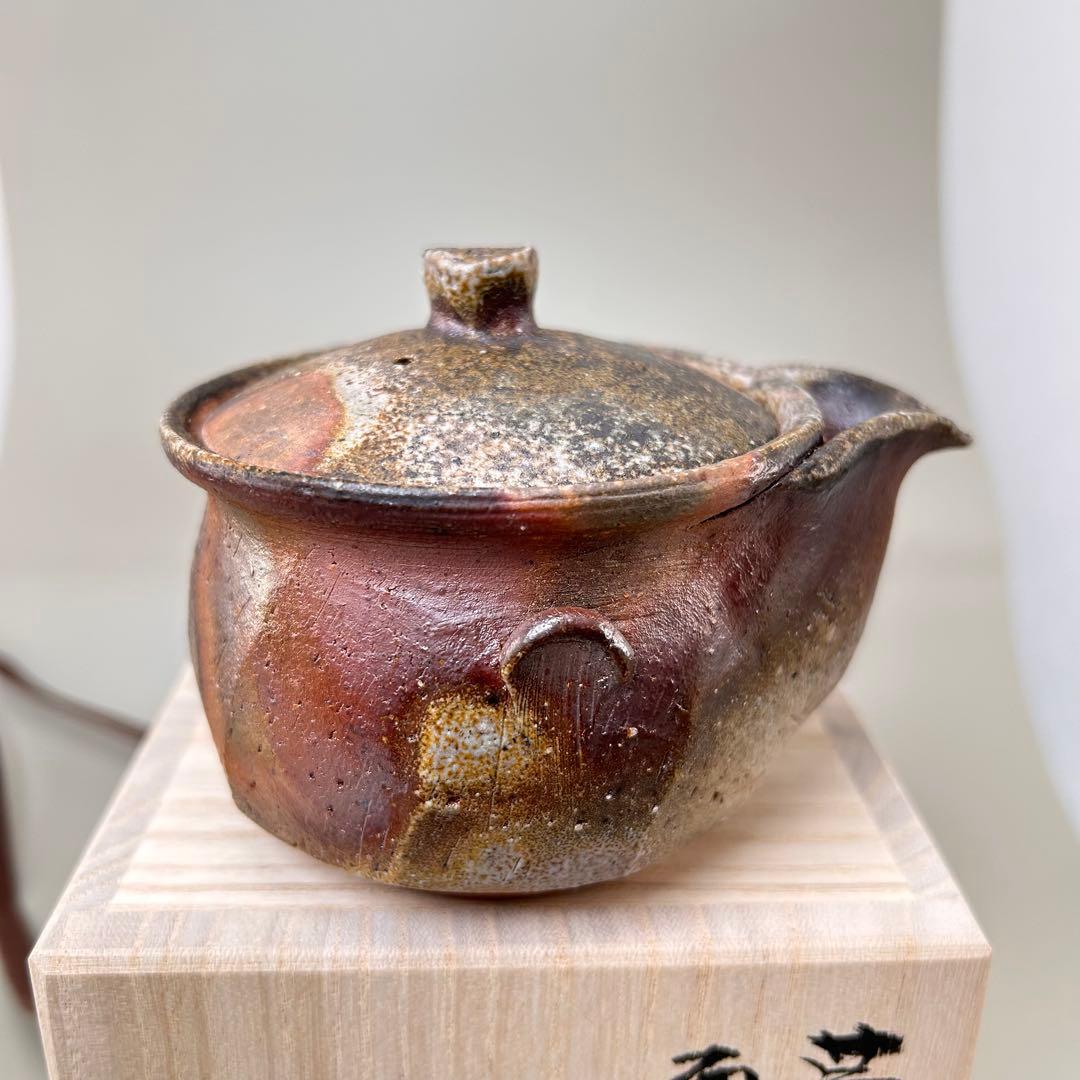 B柴岡信義 備前市無形文化財 備前焼 窯変 共箱 共布 栞 面取 宝瓶 茶器