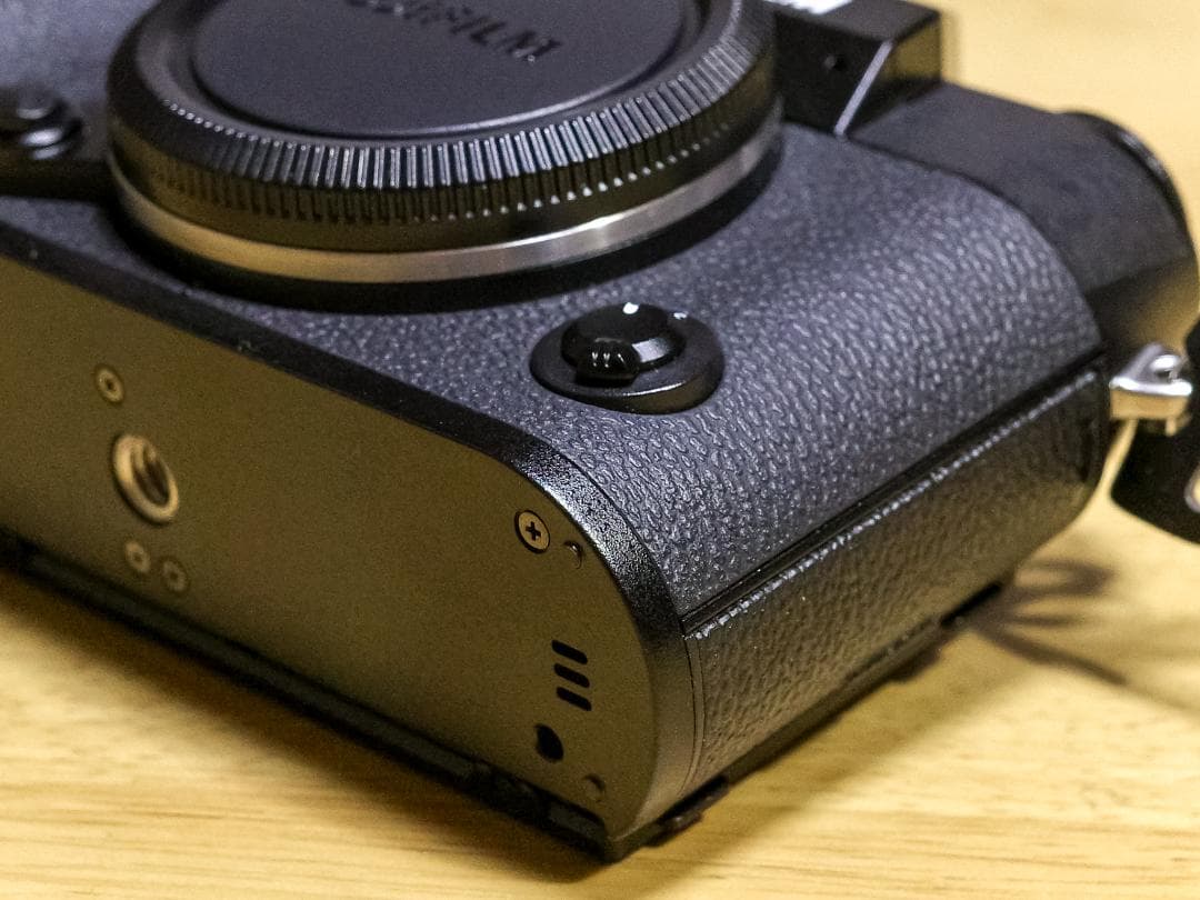 FUJIFILM X-T50 ボディ 純正チャージャー + 予備バッテリー付き