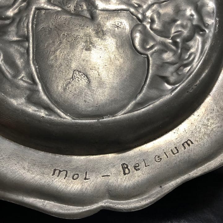 珍品◼️蔵からカッコイイ西洋騎士のアンティークなブロンズの盾の様