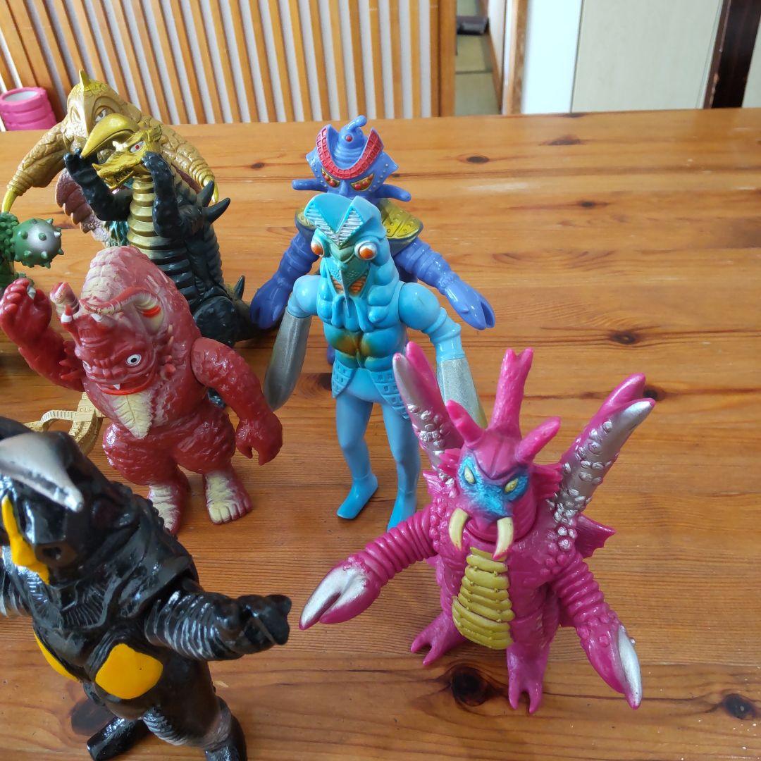 ウルトラマンシリーズ 　　　　　　　　　怪獣ソフビ 12体セット