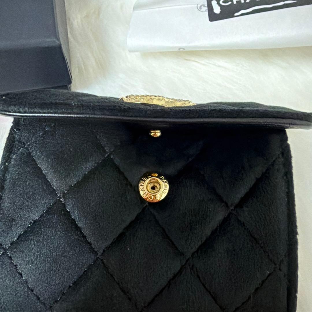 CHANEL ブラック キルティング 財布