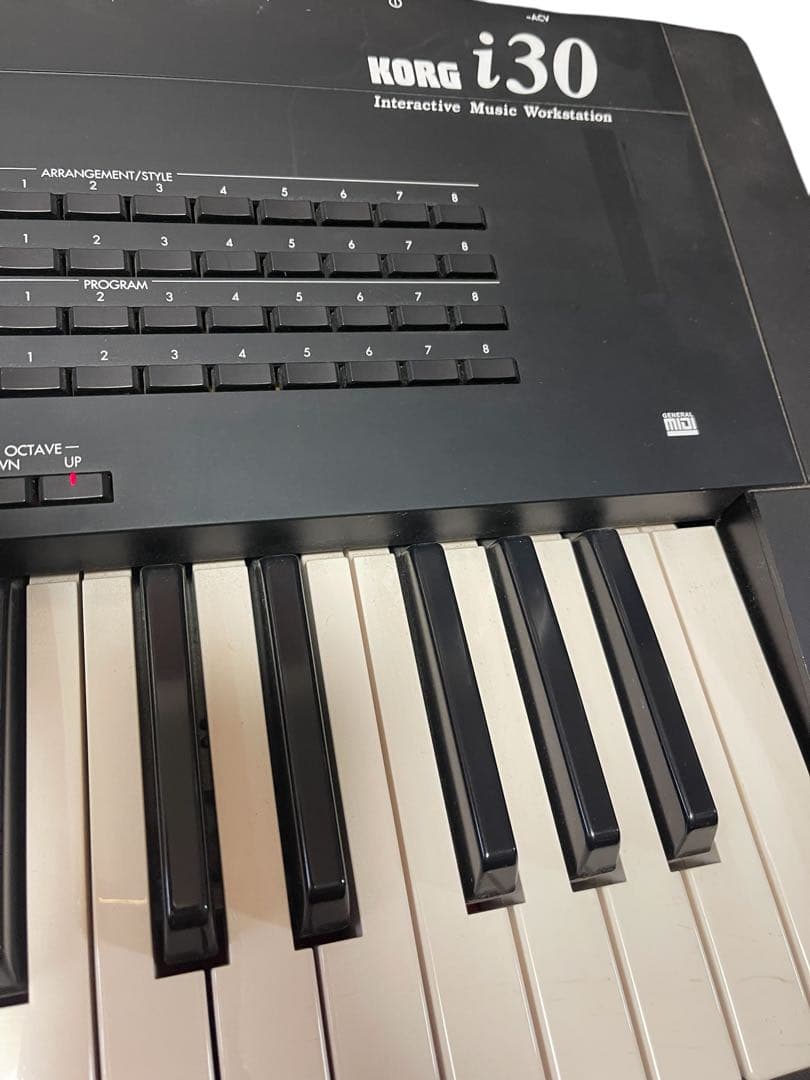 希少品 KORG i30 Music workstation シンセサイザー - メルカリ