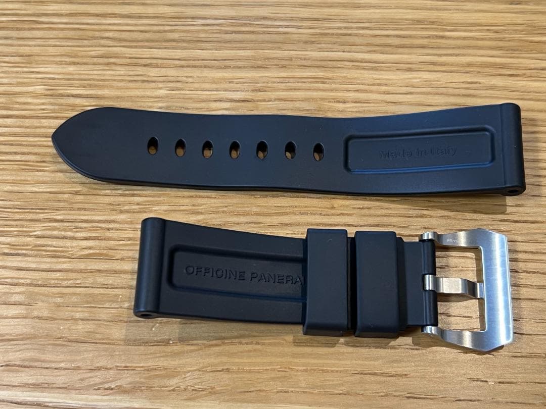 PANERAI OFFICINE ブラックラバーベルト