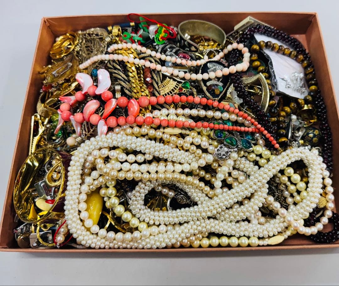 W*E様 約4キロ　アクセサリー　まとめ売り