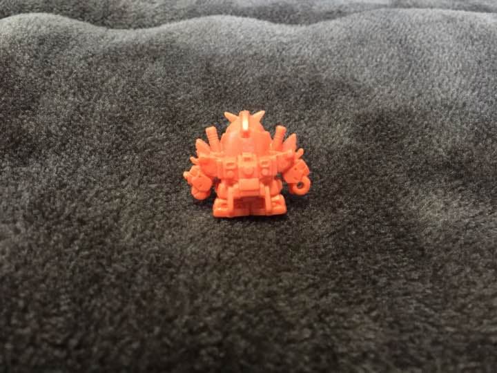 ガン消し ガンダム4号機 オレンジ色