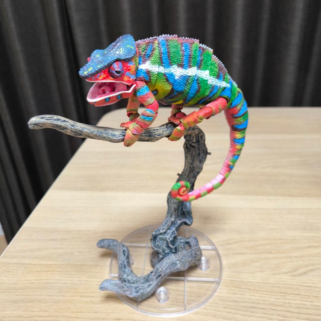 いきもの大図鑑プレミアム パンサーカメレオン（アンビローブ・グリーン）