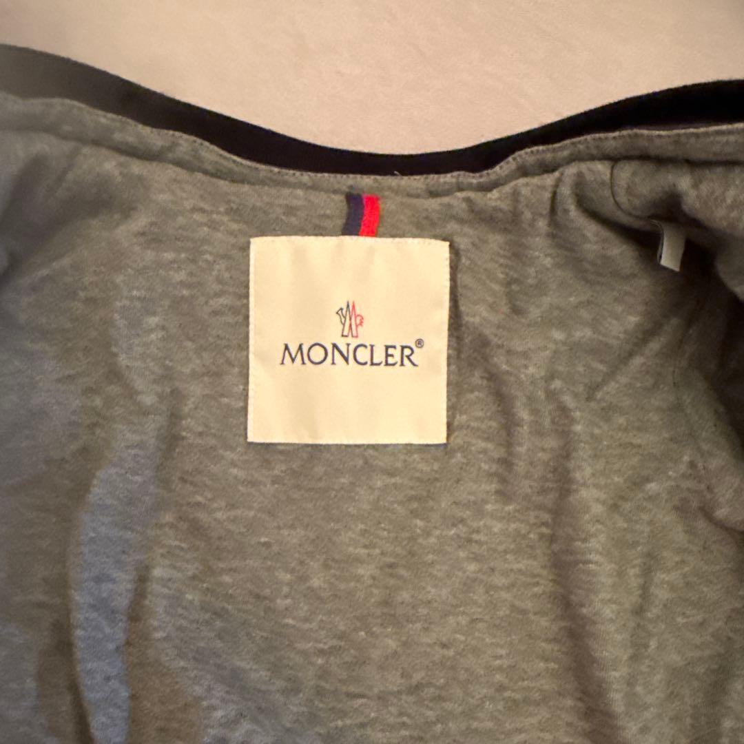 MONCLER フード付きダウンジャケット