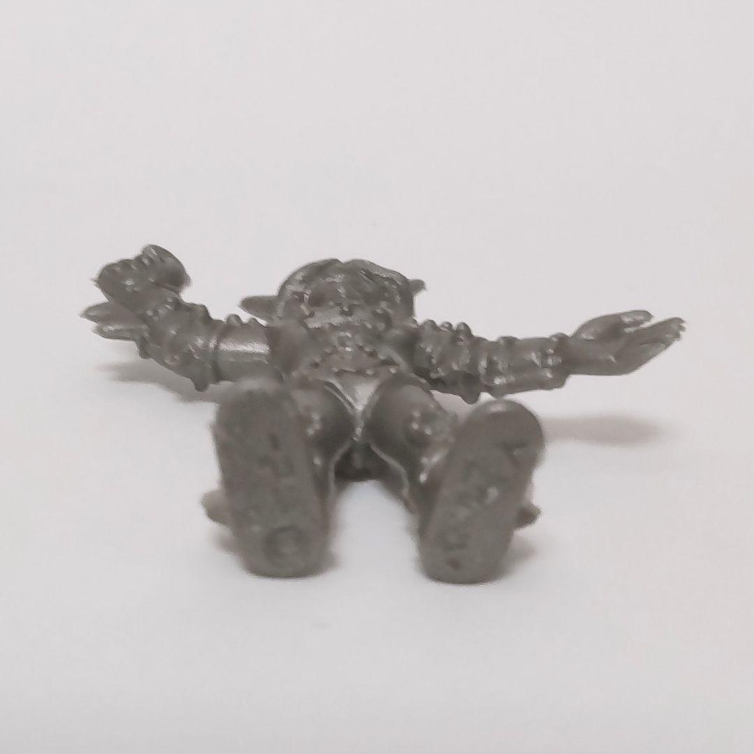 ★コレ333　ウルトラマン怪獣消しゴム　ババルウ星人　メタリック　ゴールド