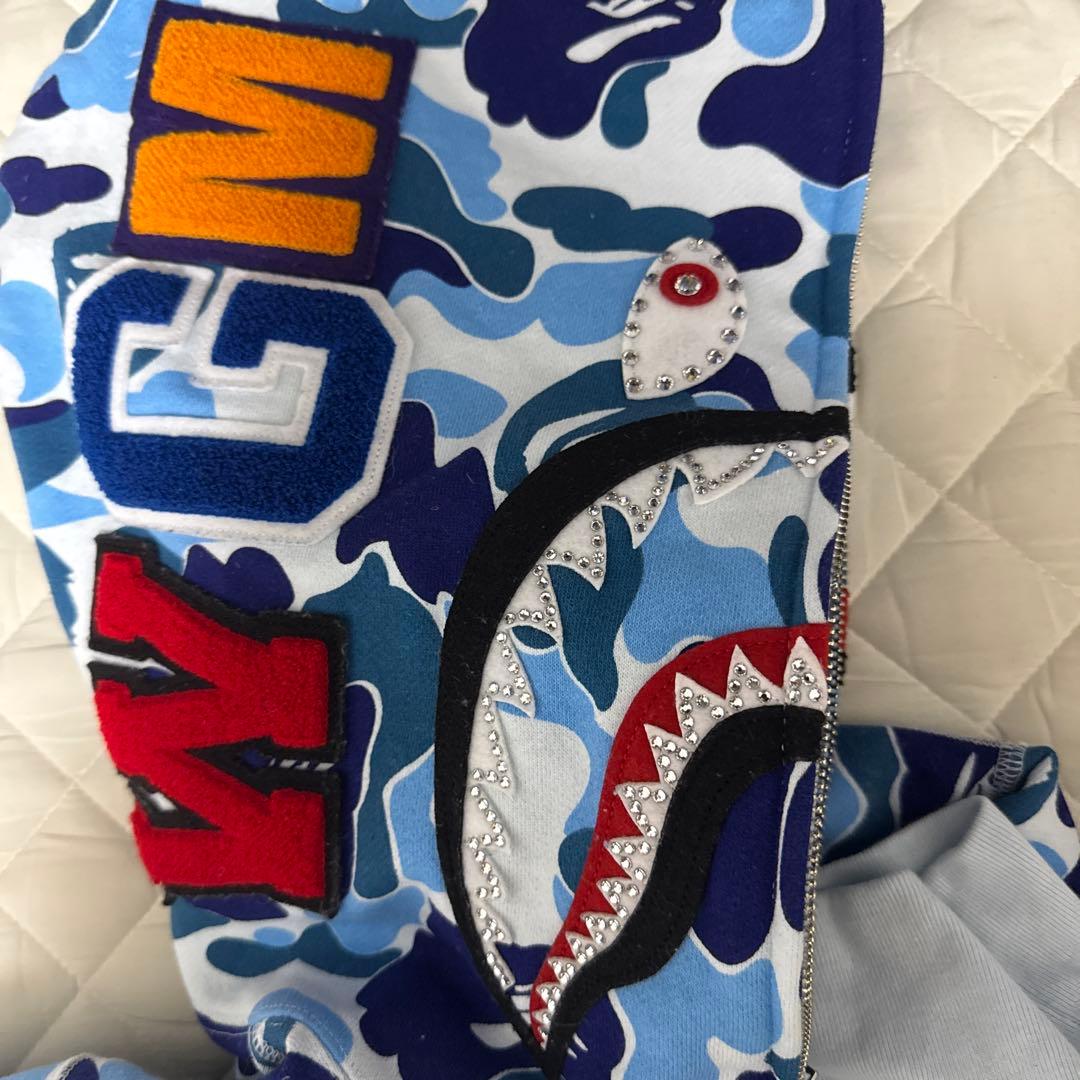 【希少】A BATHING APEパーカー限定品