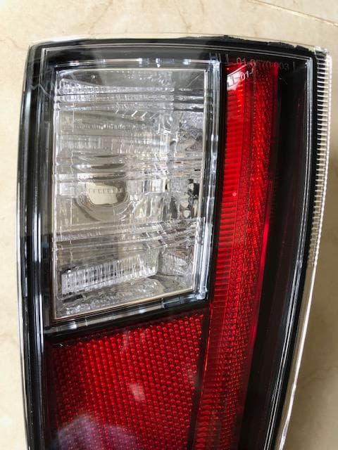 新品・未使用＞プリウス50系前期テールランプ左下