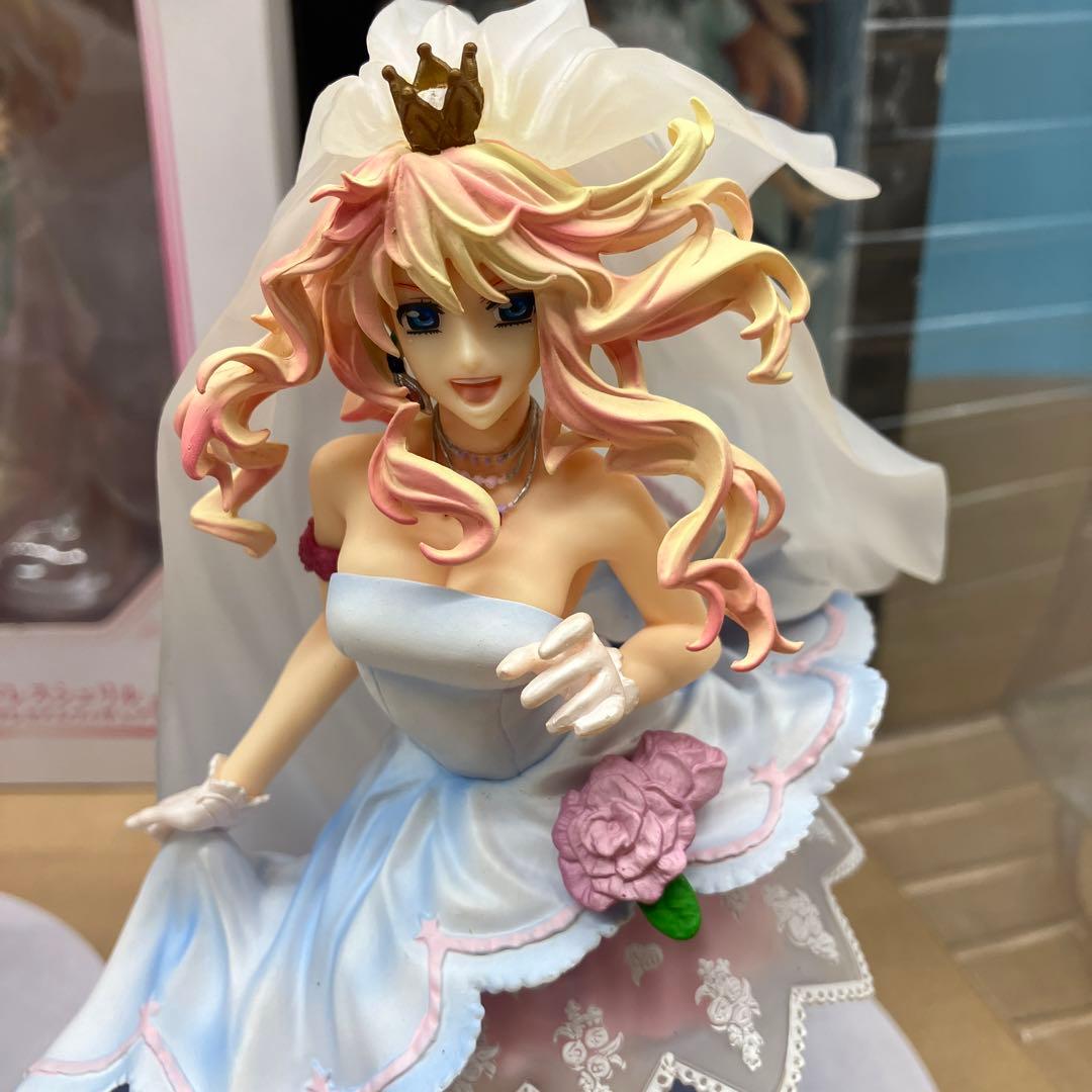 マクロス プレミアムフィギュア シェリル・ノーム　白うさぎ　ラストワン賞　4箱