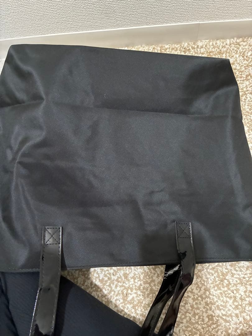 CHANEL ブラック ロゴ トートバッグ　シャネルトートバッグ