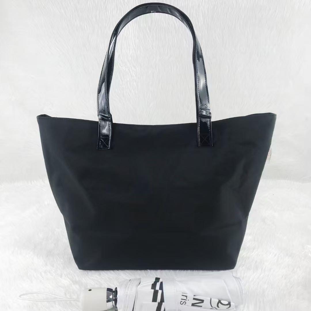 CHANEL ブラック ロゴ トートバッグ　シャネルトートバッグ