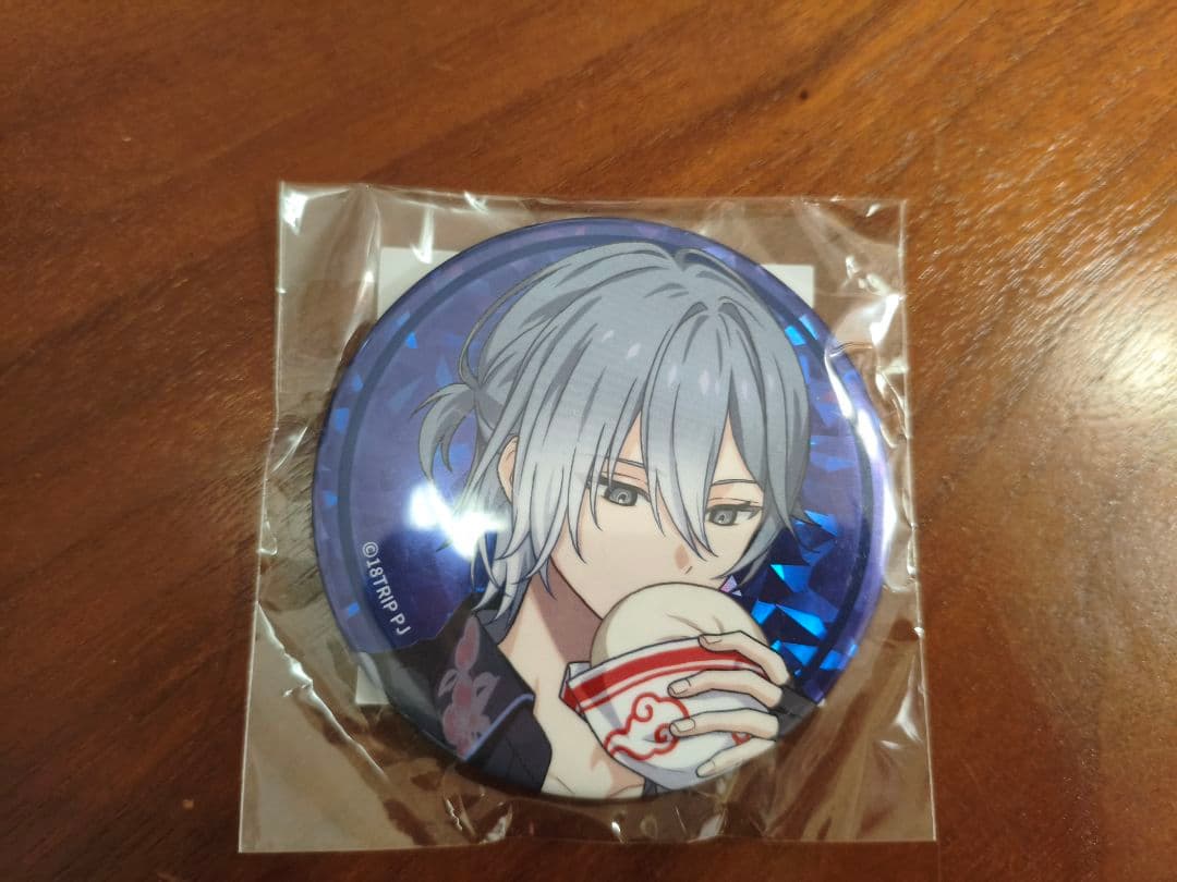 18TRIP 缶バッジ GiGO限定 蜂乃屋凪 エイトリ - メルカリ